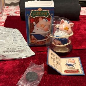 Lulu the Piggy sailor Lu’s Table Pig Figure w card box stand new